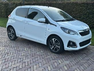 Peugeot 108 Allure picture 9
