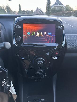 Peugeot 108 Allure picture 20