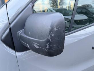 Renault Trafic Renault Trafic L1H1 1.6 dCi 145 Energy Confort DC 2.9T schade airco cruise picture 13