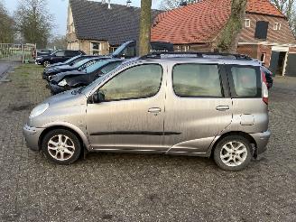 Toyota Yaris-verso gereserveerd picture 5