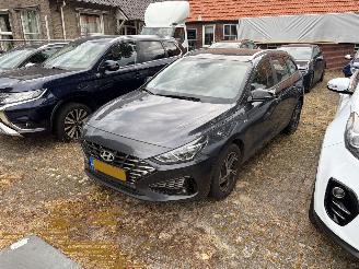 Schadeauto Hyundai I-30  2022/3
