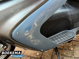 Suzuki Burgman 650 AN Executive picture 6