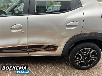 Dacia Spring Comfort Plus (Orange Pack) 27 kWh Leder Clima Navi Cruise picture 13