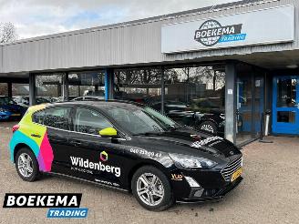 uszkodzony samochody osobowe Ford Focus 1.0 EcoBoost Business Navigatie Climate Cruise Camera 2021/11