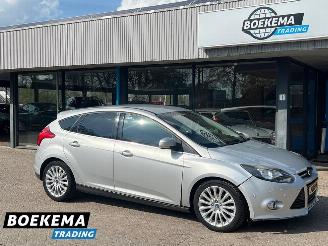 skadebil auto Ford Focus 1.0 TItanium Ed. Plus Navigatie Cruise PDC 2014/6