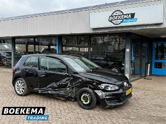 krockskadad bil auto Volkswagen Golf 1.4 TSI Highline Navigatie Climate Camera Cruise 2017/1