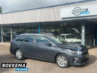 Voiture accidenté Kia Ceed 1.0 T-GDi Led Navi Climate Camera Cruise PDC 2019/11