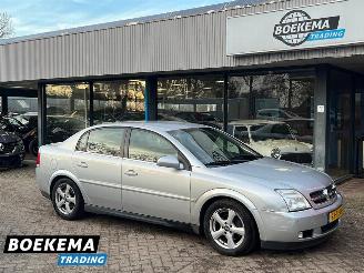 Schadeauto Opel Vectra 2.2 16V Elegance 155PK Aut Cruise PDC Trek. 2004/10