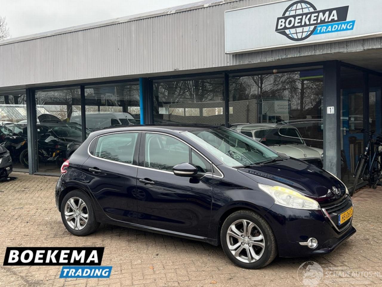 Peugeot 208 1.2 VTi Allure Led Navi Climate Cruise