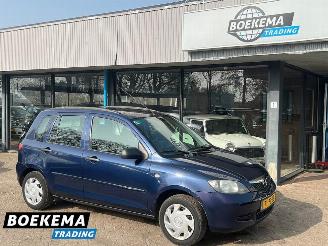 Damaged car Mazda 2 1.4 Exclusive Elektrische ramen Trekhaak 2005/1