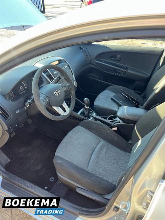 Kia Cee d cee'd 1.4 CVVT X-tra Airco 5-Deurs picture 13
