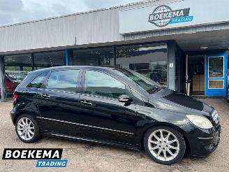 Schadeauto Mercedes B-klasse 200 Business Automaat 136PK Airco 2006/9
