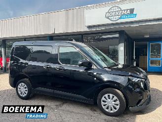skadebil bedrijf Ford Transit Courier 1.0 EcoB. Limited Automaat Winterpakket Cruise Navi 2024/9