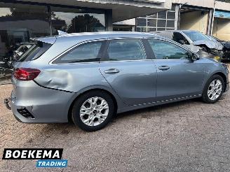 Kia Ceed 1.5 T-GDi Dynamic 160PK Camera Navi Cruise Clima picture 2