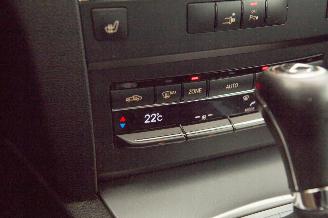 Mercedes E-klasse E200 Coupé Motorschade picture 19