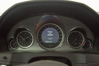 Mercedes E-klasse E200 Coupé Motorschade picture 8