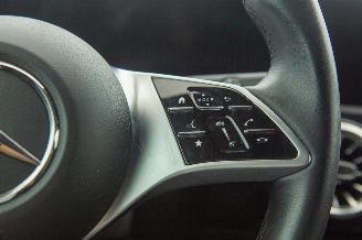 Mercedes A-klasse A180 Motor loopt Luxury Line Automaat Koppakking defect picture 12