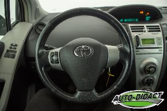 Toyota Yaris 1.0 VVTi + Airco picture 13