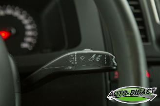 Volkswagen Transporter Kombi 2.0 TDI Airco 9 persoons picture 12