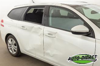 Peugeot 308 1.2 PureTech Clima Navi Pano Camera Blue Lease Executive picture 32