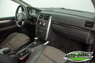 Mercedes B-klasse 200 Automaat Pano picture 18