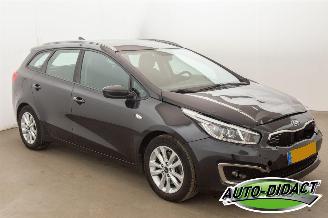 Kia Cee d 1.6 GDI 117.593 Clima Navi Camera ComfortPlusLine Navigator picture 2