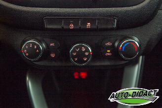 Kia Cee d 1.6 GDI 117.593 Clima Navi Camera ComfortPlusLine Navigator picture 12