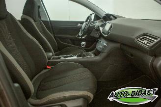 Peugeot 308 SW 1.2 PureTech Clima Navi Pano Style picture 21