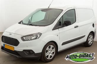 damaged commercial vehicles Ford Transit Courier Van 1.5 TDCI Navi Airco Trend Duratorq S&S 2021/10