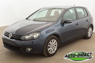 Unfallwagen Volkswagen Golf 1.6 TDI BlueMotion Clima Navi 2012/6