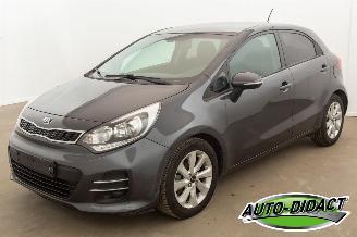 skadebil auto Kia Rio 1.2 51.876 km Clima Navi Camera 2016/12