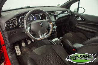 Citroën DS3 1.2 VTi Navi Clima So Chic picture 17