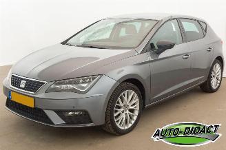 krockskadad bil auto Seat Leon 1.4 TGI Style Navi Clima Camera 2017/3