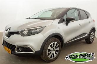 Schadeauto Renault Captur 0.9 TCe Airco Navi Limited 2016/8