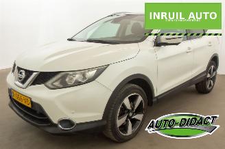Schadeauto Nissan Qashqai 1.6 Tekna Pano Navi Camera Clima 2015/12