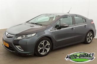 damaged passenger cars Opel Ampera 1.4 Plug-in Hybrid Leder Navi Camera Clima 2012/10