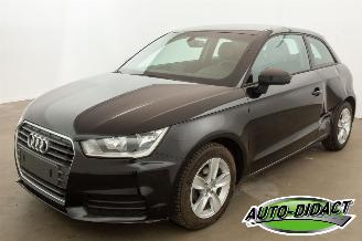 damaged passenger cars Audi A1 1.0 TFSI 104.972 km Navi Airco 2018/8