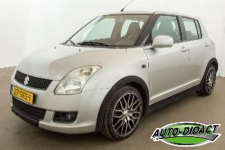 krockskadad bil auto Suzuki Swift 1.3 Clima Bandit 2008/9