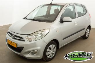 Vaurioauto  passenger cars Hyundai I-10 1.2 Airco 104.661 km NAP 2012/4