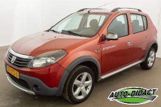 krockskadad bil auto Dacia Sandero Stepway 1.6 Airco 2010/3