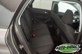 Peugeot 308 1.2 PureTech Pano Navi Clima Blue Lease Executive picture 23