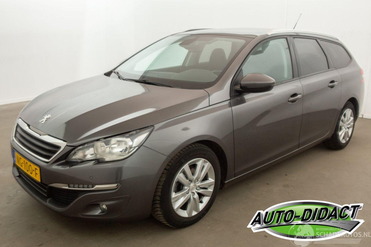Peugeot 308 1.2 PureTech Pano Navi Clima Blue Lease Executive
