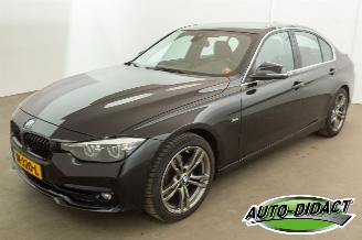 krockskadad bil auto BMW 3-serie 320d Automaat Navi Camera Clima EDE Executive 2018/8