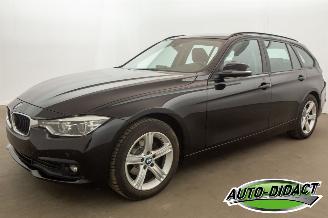 krockskadad bil auto BMW 3-serie 318i Navi Airco 2018/1