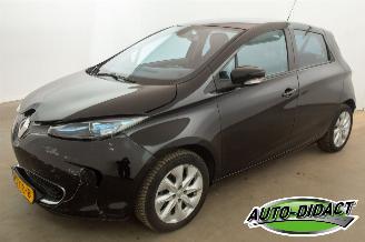 krockskadad bil auto Renault Zoé 22 kWh KOOP ACCU Navi Camera R240 Zen 2016/2