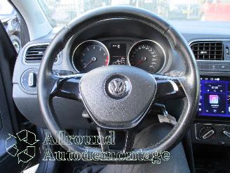 Volkswagen Polo Polo V (6R) Hatchback 1.2 TSI 16V BlueMotion Technology (CJZC(Euro 6))=
 [66kW]  (02-2014/10-2017) picture 11