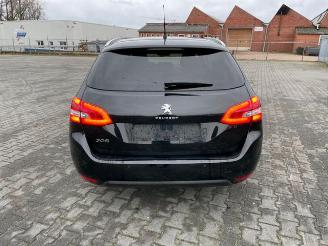 Peugeot 308 SW PureTech 1.2 Panorama / Navi / LED picture 6
