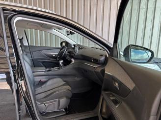 Peugeot 5008 Allure 7-Sitzer / R-Kamera / Navi picture 11