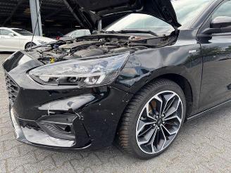Ford Focus Turnier ST-Line Autom / LED picture 13