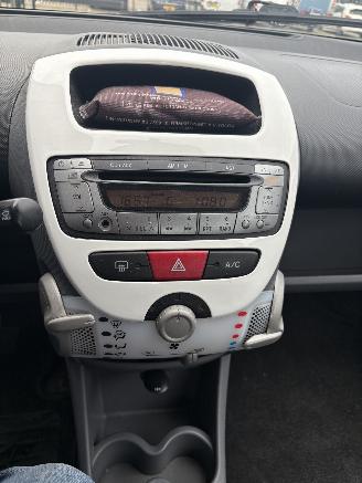 Toyota Aygo 1.0 12V Xcite White picture 27